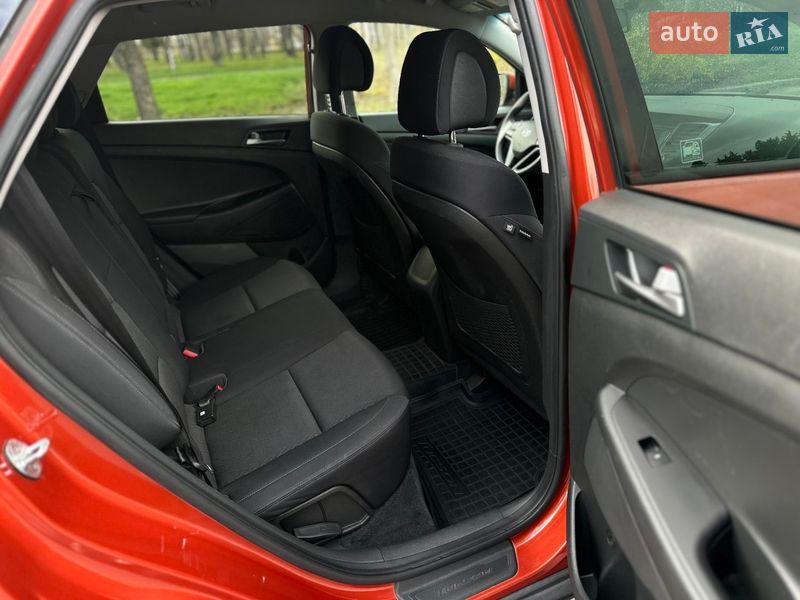 Позашляховик / Кросовер Hyundai Tucson 2016 в Умані