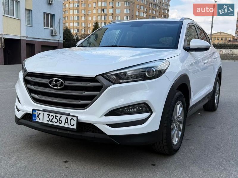 Внедорожник / Кроссовер Hyundai Tucson 2015 в Киеве