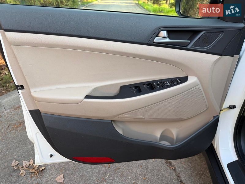 Внедорожник / Кроссовер Hyundai Tucson 2016 в Киеве фото 12 Внедорожник / Кроссовер Hyundai Tucson 2016 в Киеве