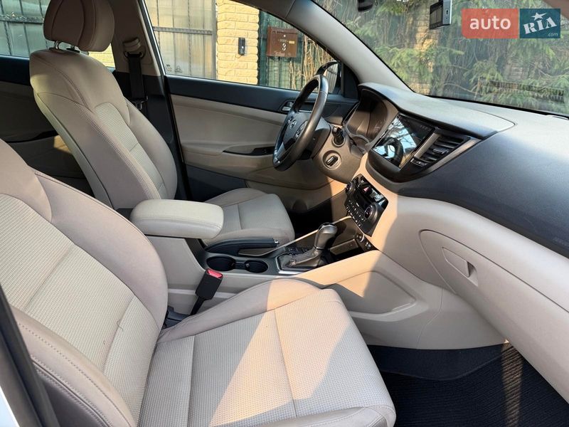 Внедорожник / Кроссовер Hyundai Tucson 2016 в Киеве фото 23 Внедорожник / Кроссовер Hyundai Tucson 2016 в Киеве