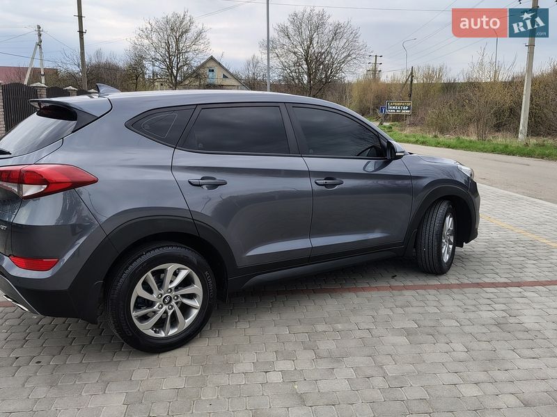 Позашляховик / Кросовер Hyundai Tucson 2016 в Старокостянтинові