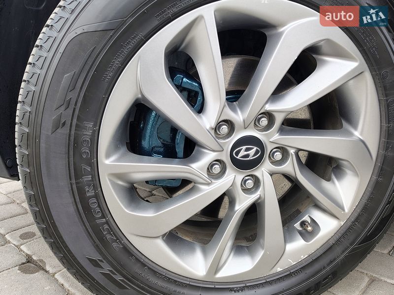 Позашляховик / Кросовер Hyundai Tucson 2016 в Старокостянтинові
