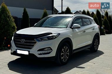 Внедорожник / Кроссовер Hyundai Tucson 2017 в Новояворовске