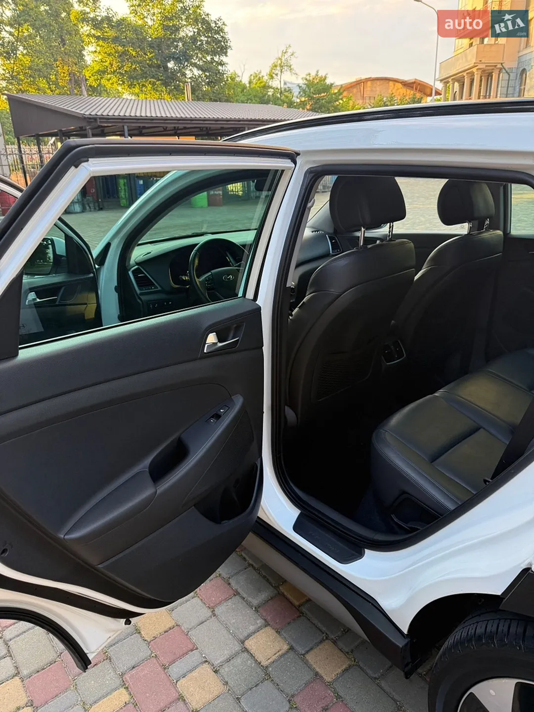 Hyundai Tucson 2017 VIN TMAJ381ADHJ393183 фото оголошення 31 з 60