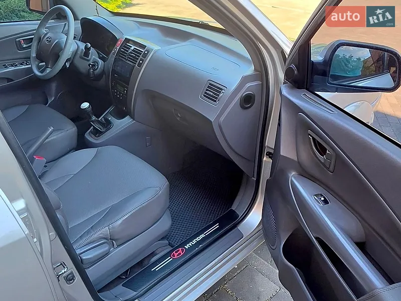Hyundai Tucson 2005 VIN KMHJN81VP5U233596 фото оголошення 16 з 70