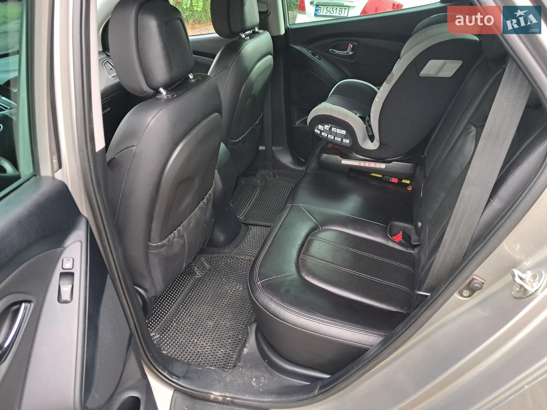 2010 Hyundai Tucson - мініатюра 9