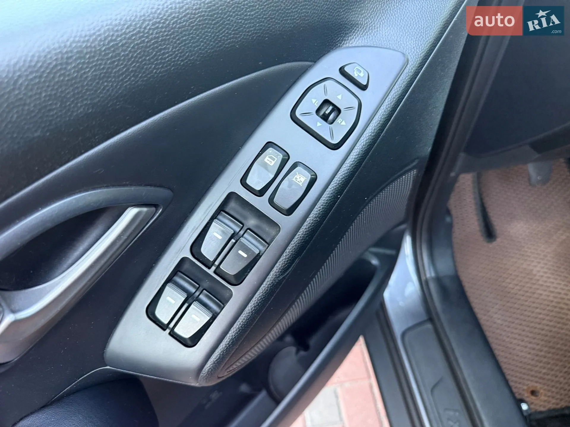 2010 Hyundai Tucson - мініатюра 68