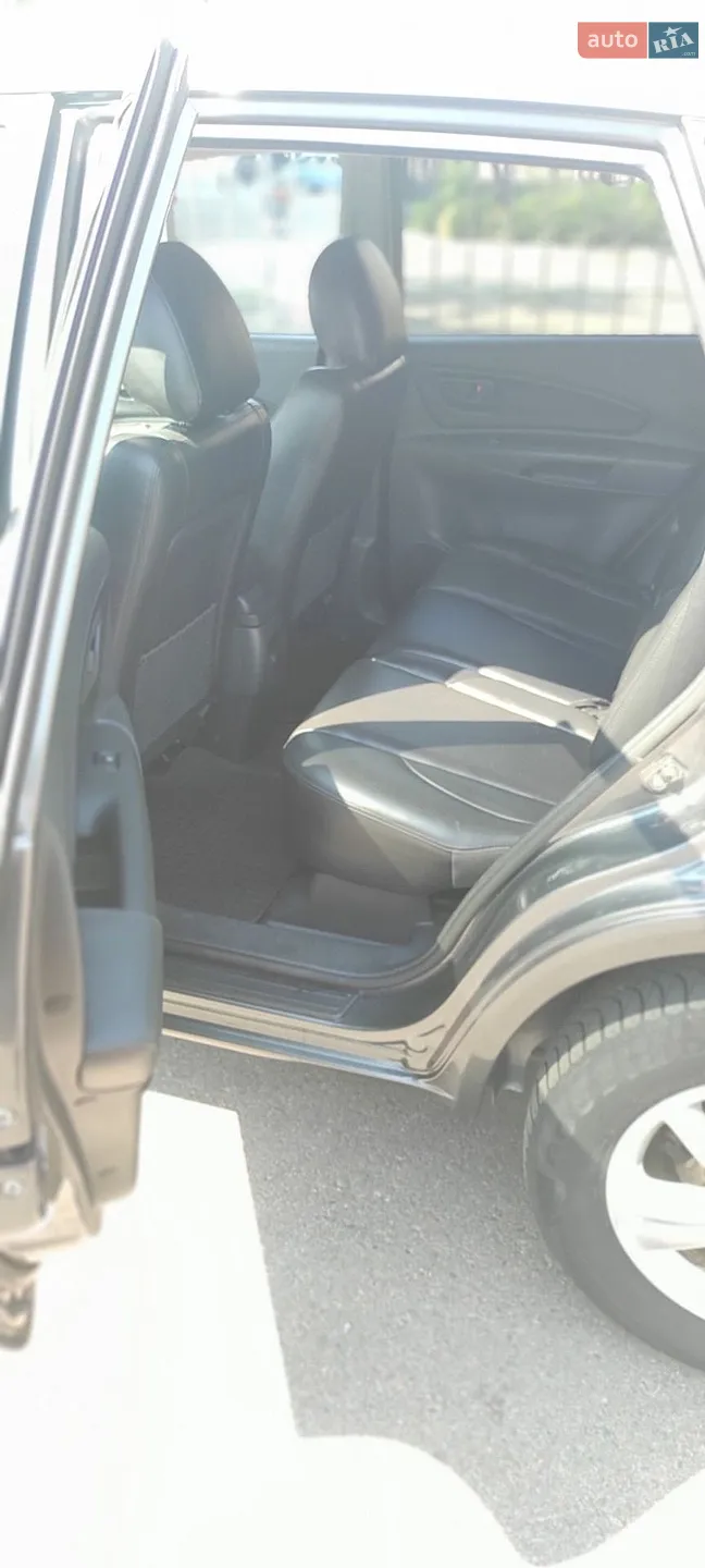 2010 Hyundai Tucson - мініатюра 8