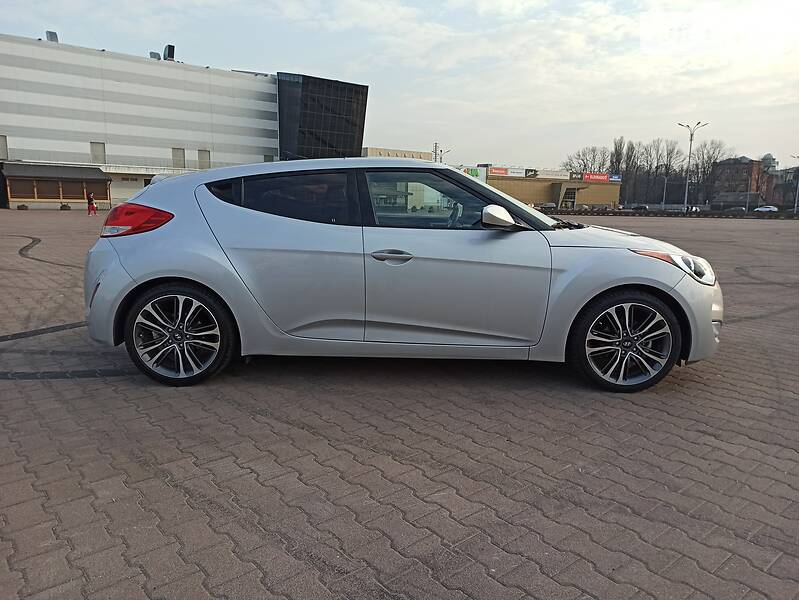 Купе Hyundai Veloster 2016 в Житомирі