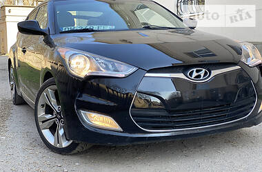 Хэтчбек Hyundai Veloster 2012 в 