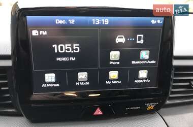 Хэтчбек Hyundai Veloster 2019 в Киеве