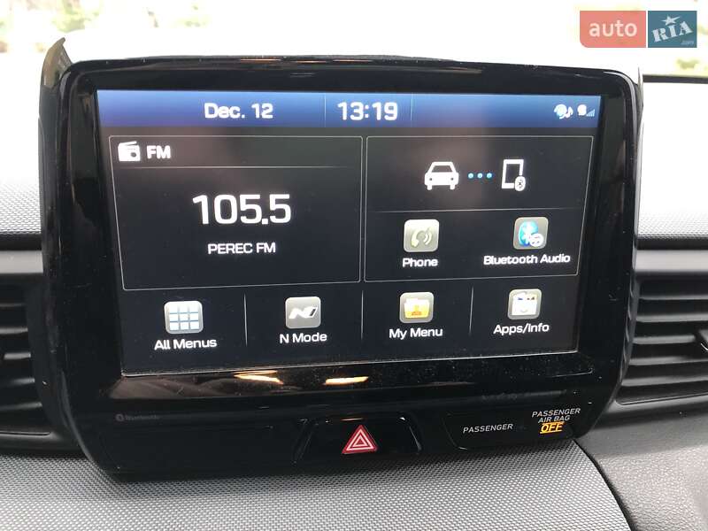 Хэтчбек Hyundai Veloster 2019 в Киеве