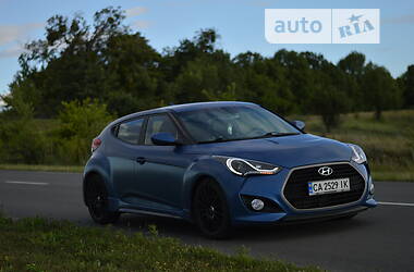 Хэтчбек Hyundai Veloster 2015 в 