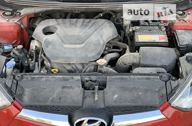 Хетчбек Hyundai Veloster 2012 в 