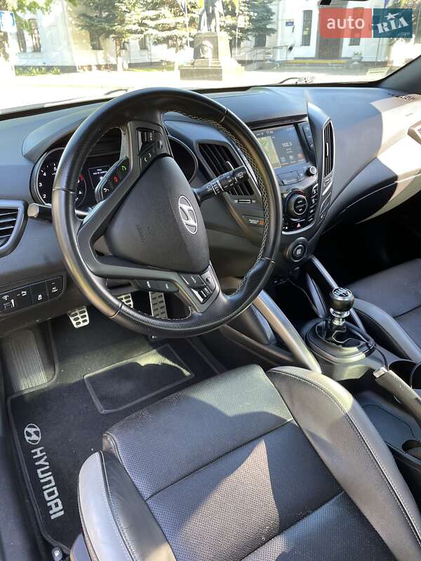 Хэтчбек Hyundai Veloster 2015 в Полтаве фото 2 Хэтчбек Hyundai Veloster 2015 в Полтаве