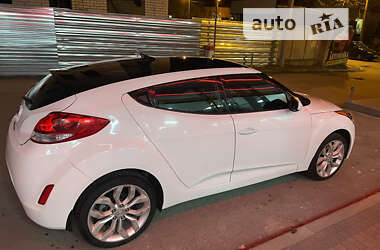 Hyundai Veloster 2013