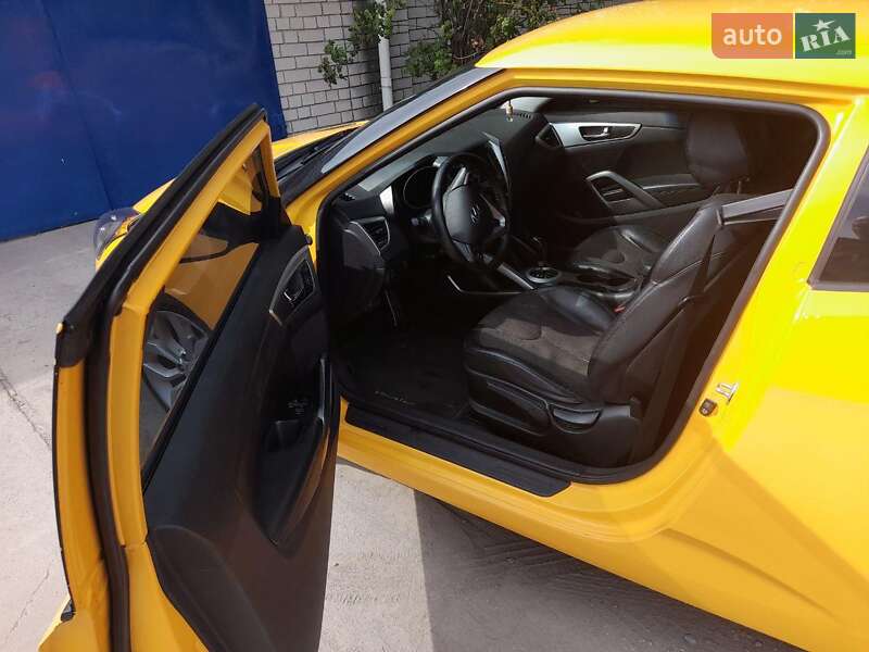 Хэтчбек Hyundai Veloster 2012 в Днепре
