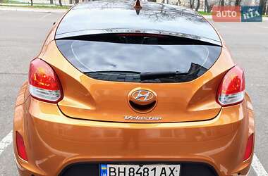 Хэтчбек Hyundai Veloster 2013 в 