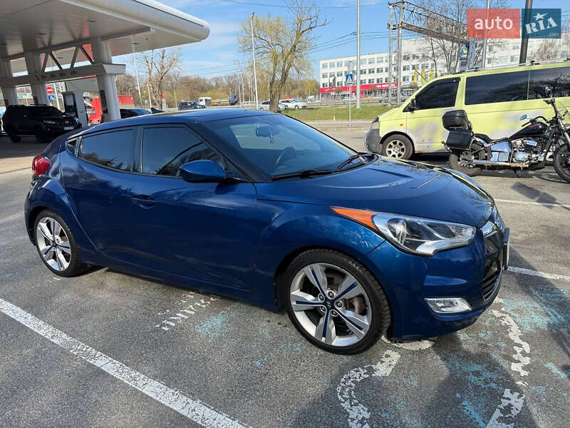 Хэтчбек Hyundai Veloster 2017 в Киеве