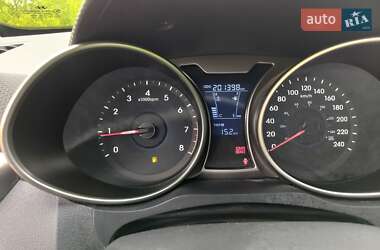 Хетчбек Hyundai Veloster 2014 в 