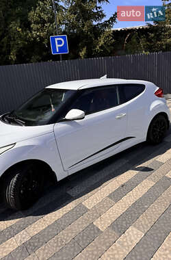 Хетчбек Hyundai Veloster 2013 в 
