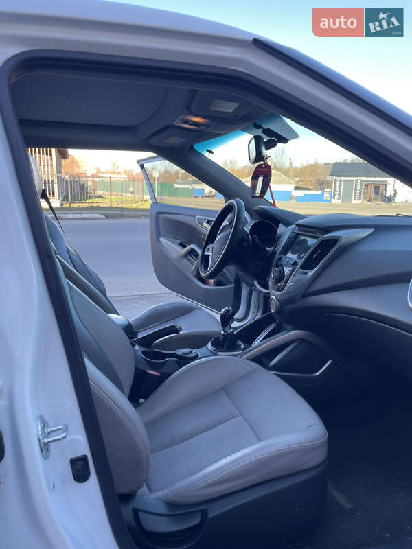 Хетчбек Hyundai Veloster 2012 в Ставищі