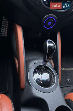 Хэтчбек Hyundai Veloster 2015 в 