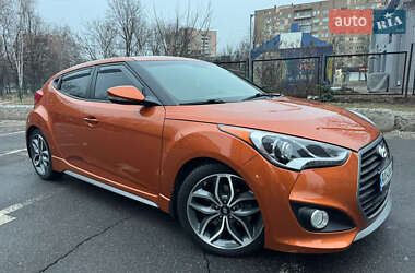 Хэтчбек Hyundai Veloster 2015 в 