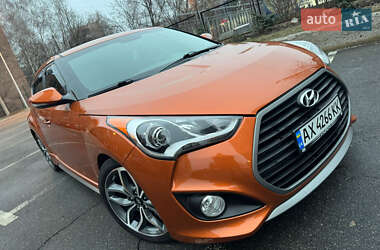 Хэтчбек Hyundai Veloster 2015 в 