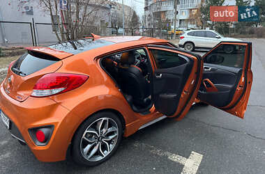 Хэтчбек Hyundai Veloster 2015 в 