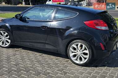 Хетчбек Hyundai Veloster 2014 в  фото 4 Хетчбек Hyundai Veloster 2014 в