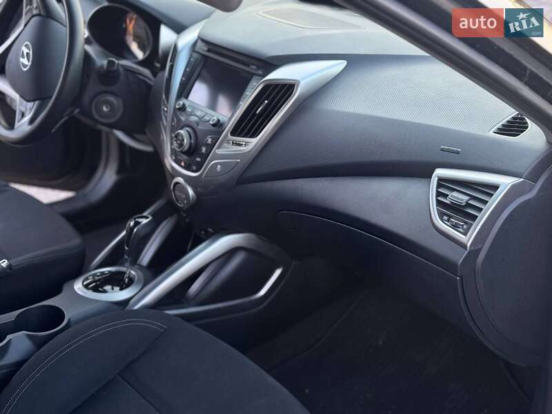 Хетчбек Hyundai Veloster 2015 в Полтаві фото 20 Хетчбек Hyundai Veloster 2015 в Полтаві