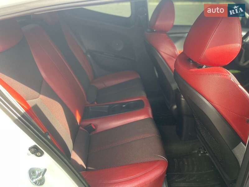 Хэтчбек Hyundai Veloster 2011 в Днепре