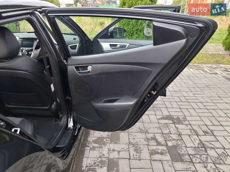Хетчбек Hyundai Veloster 2014 в Радивиліві фото 12 Хетчбек Hyundai Veloster 2014 в Радивиліві
