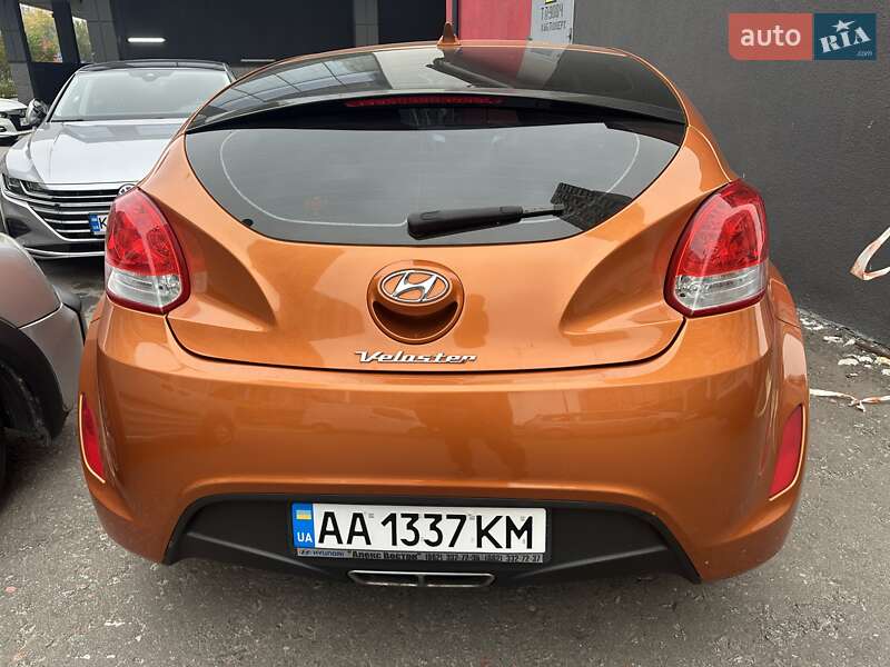 Хетчбек Hyundai Veloster 2013 в Києві