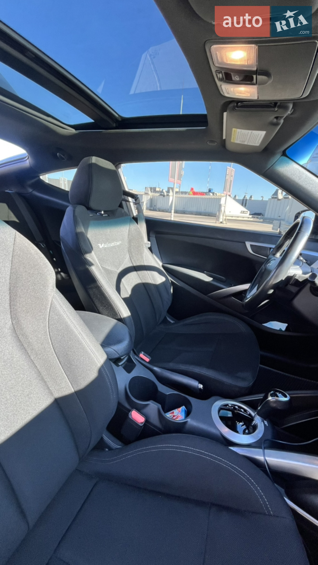 Hyundai Veloster 2017 VIN KMHTC6AD3HU317439 фото оголошення 12 з 23