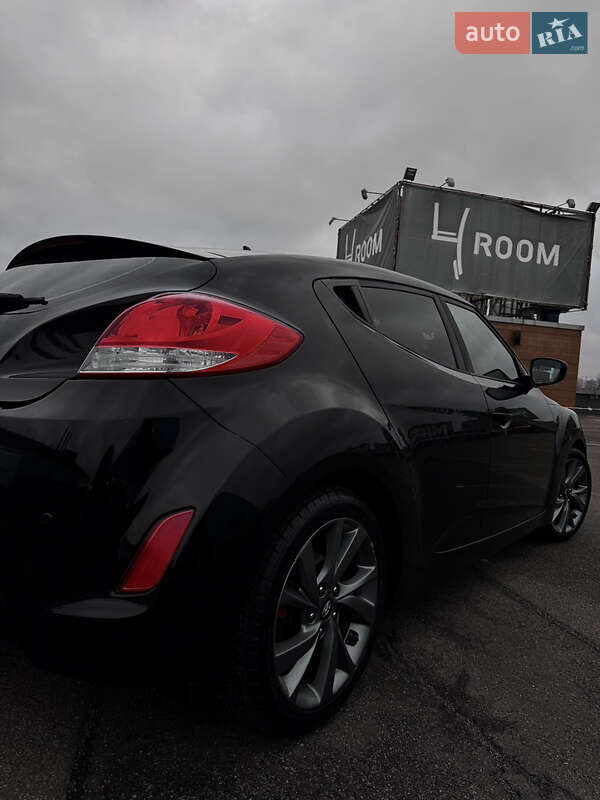 Хэтчбек Hyundai Veloster 2016 в Киеве фото 12 Хэтчбек Hyundai Veloster 2016 в Киеве