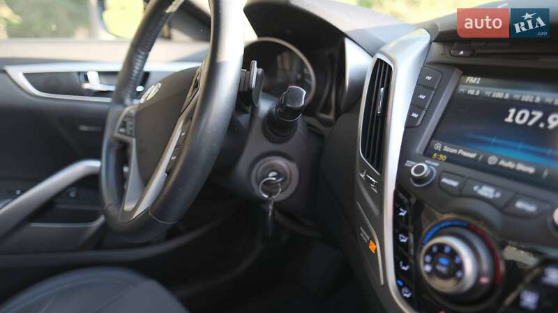 Хетчбек Hyundai Veloster 2016 в Києві