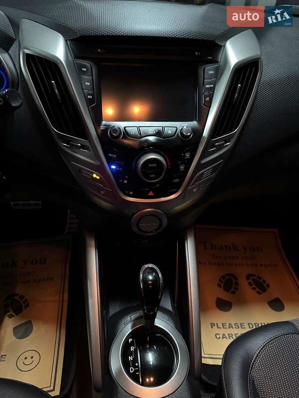 Хэтчбек Hyundai Veloster 2012 в Черновцах