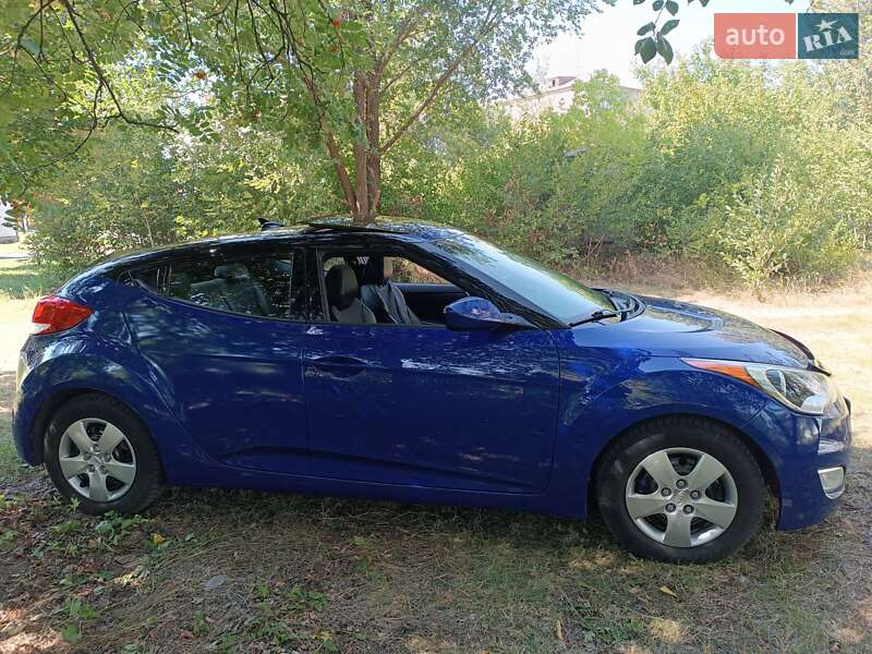 Хэтчбек Hyundai Veloster 2012 в Соленом фото 6 Хэтчбек Hyundai Veloster 2012 в Соленом
