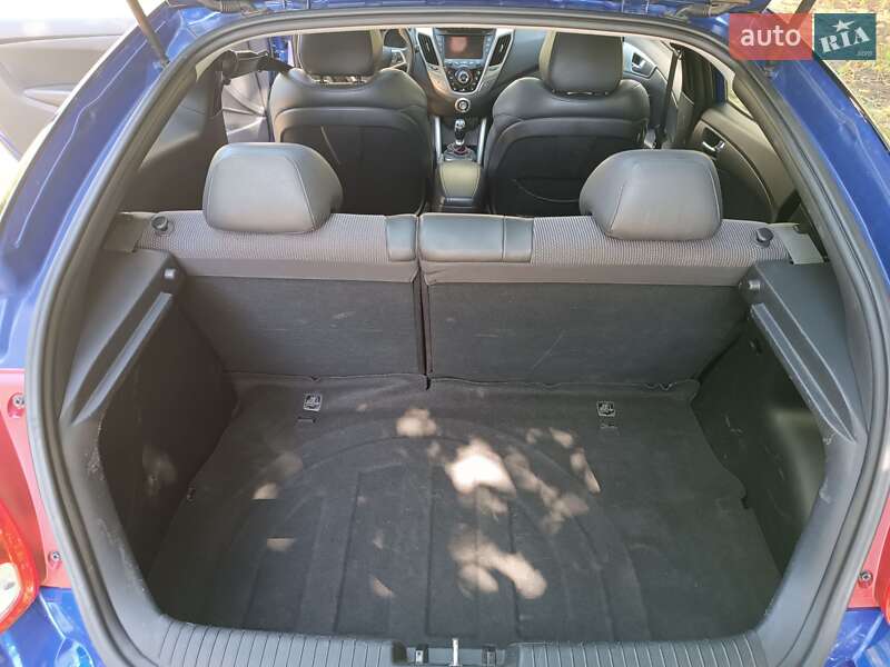 Хэтчбек Hyundai Veloster 2012 в Соленом фото 12 Хэтчбек Hyundai Veloster 2012 в Соленом