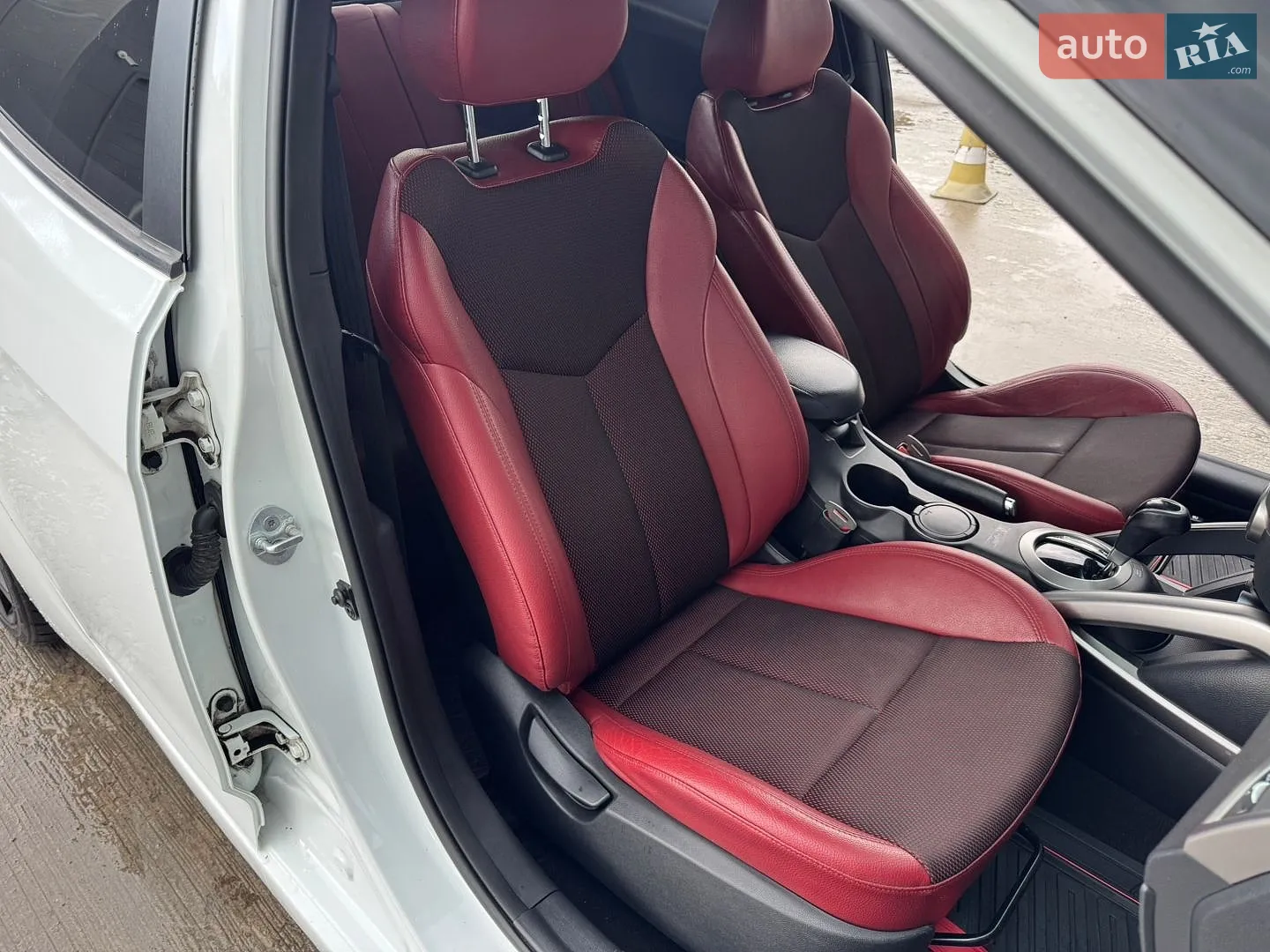 2013 Hyundai Veloster - мініатюра 28