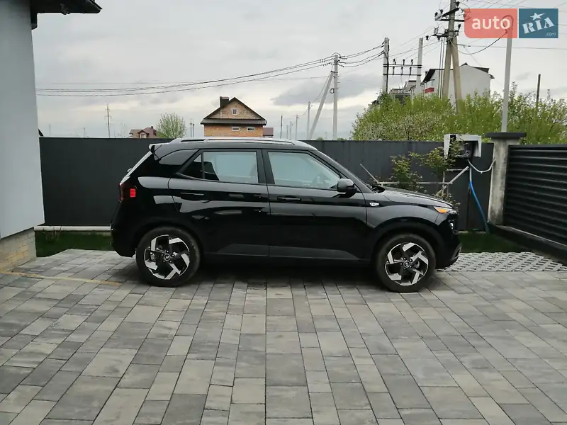 Hyundai Venue