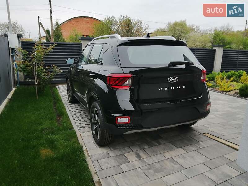 Внедорожник / Кроссовер Hyundai Venue 2022 в Ивано-Франковске