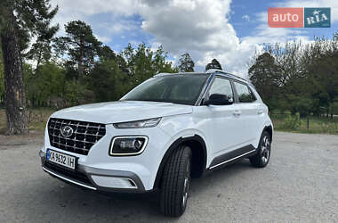 Внедорожник / Кроссовер Hyundai Venue 2022 в 