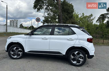 Внедорожник / Кроссовер Hyundai Venue 2022 в 