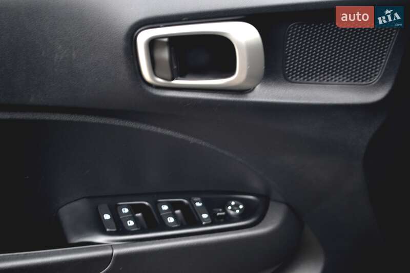 Внедорожник / Кроссовер Hyundai Venue 2023 в Хмельницком фото 15 Внедорожник / Кроссовер Hyundai Venue 2023 в Хмельницком