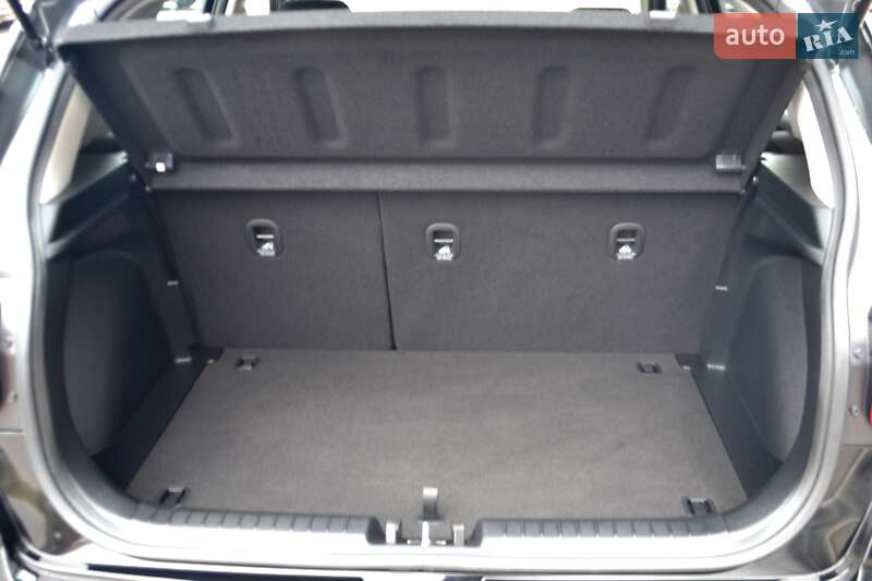 Внедорожник / Кроссовер Hyundai Venue 2023 в Хмельницком фото 47 Внедорожник / Кроссовер Hyundai Venue 2023 в Хмельницком