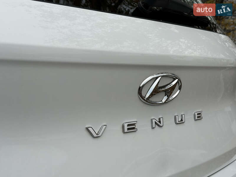 Внедорожник / Кроссовер Hyundai Venue 2020 в Киеве