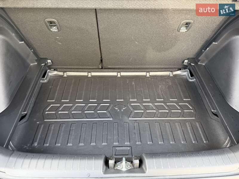 Внедорожник / Кроссовер Hyundai Venue 2022 в Ровно